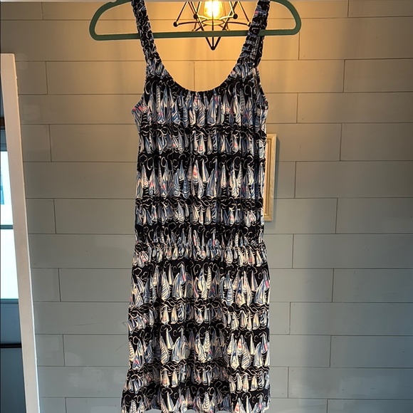 Lilly Pulitzer Loro Romper low tide navy Sales and stripes - Picture 1 of 6